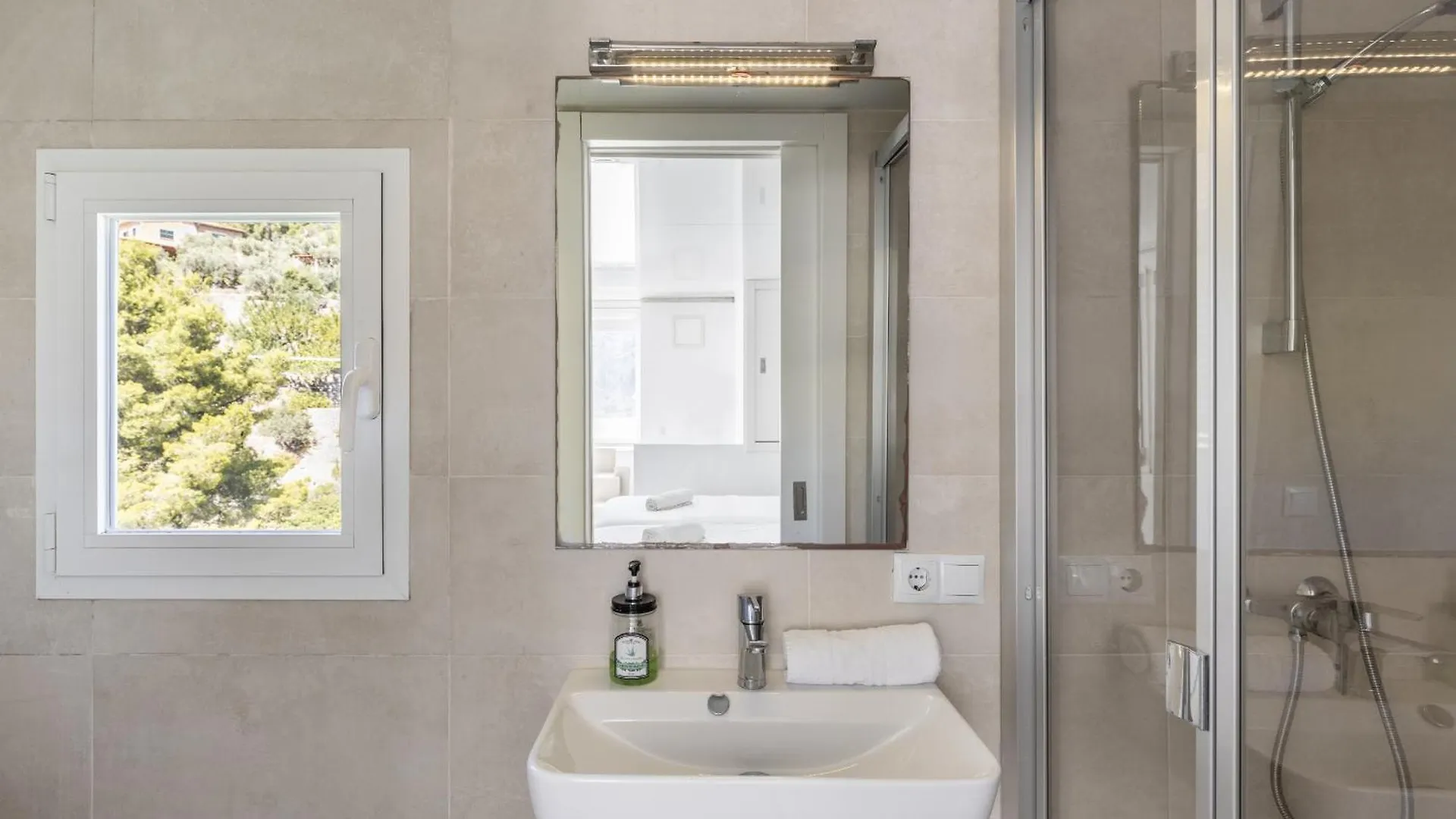 Bellavista Attic Apartment Soller Spain